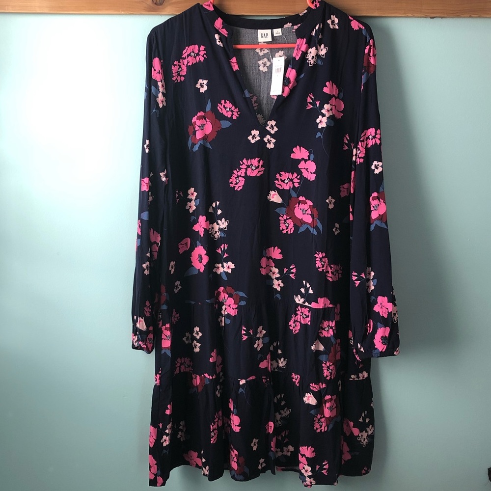 GAP Flowy Long Sleeve Dress